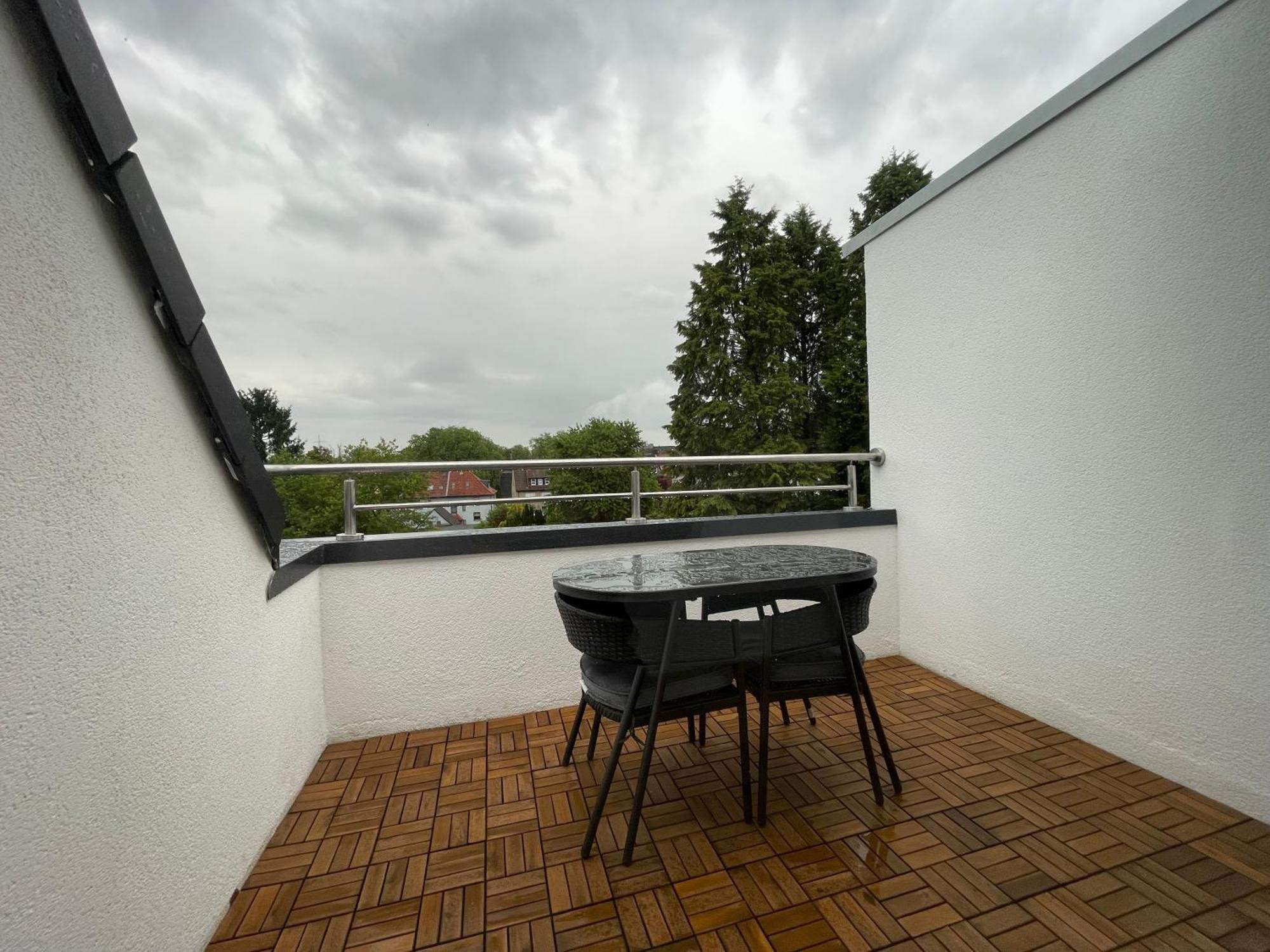 Appartement Moderne In Gelsenkirchen-schalke Fuer 1 Bis 7 Personen Mit Terrasse, Ideal Fuer Gruppen & Stadionbesuche Gelsenkirchen
